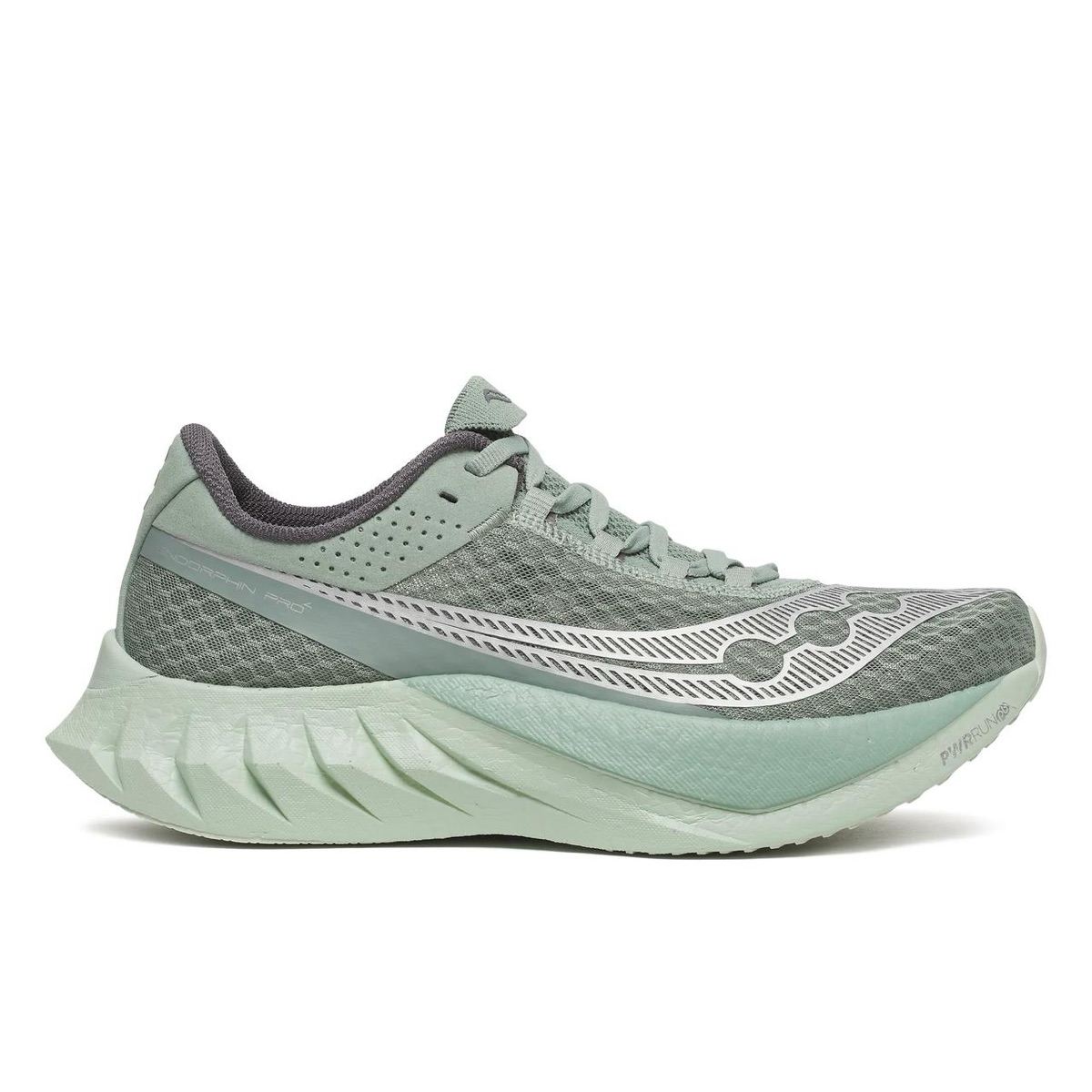 Saucony Endorphin Pro 4 in Iceberg / Carbon